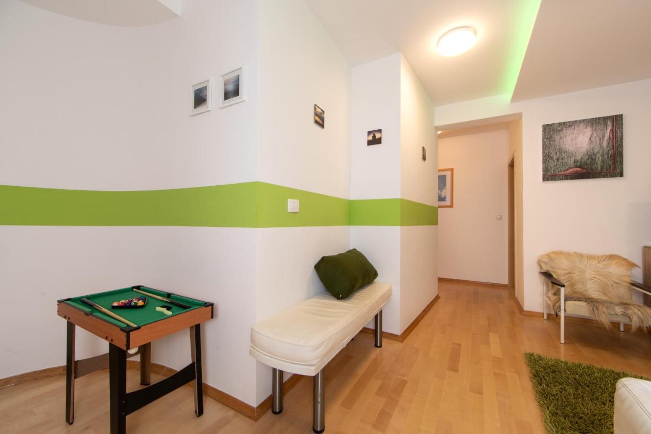 Lux Apartment Tučepi Exterior foto