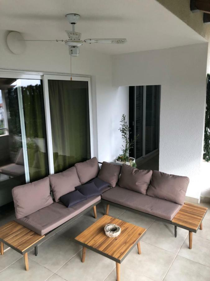 Lux Apartment Tučepi Exterior foto
